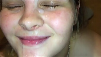 Tenåringsbabens Fantastiske Blowjob Og Cum Facial I Hardcore Pov