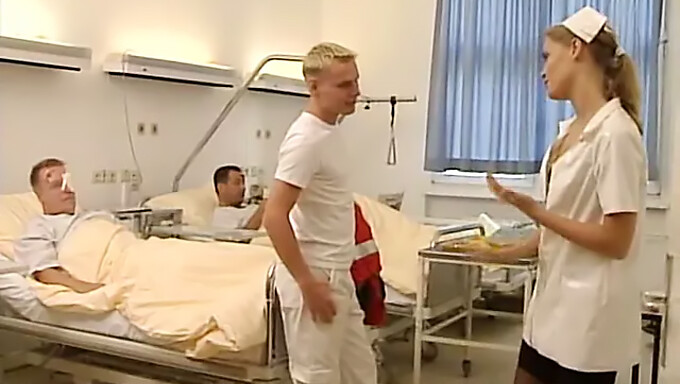 Retro Užitek Na Kliniki Poželenja