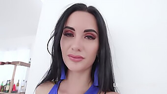 Megan Venturi Enfrenta Dois Homens Negros Em Uma Cena Anal Interracial Selvagem